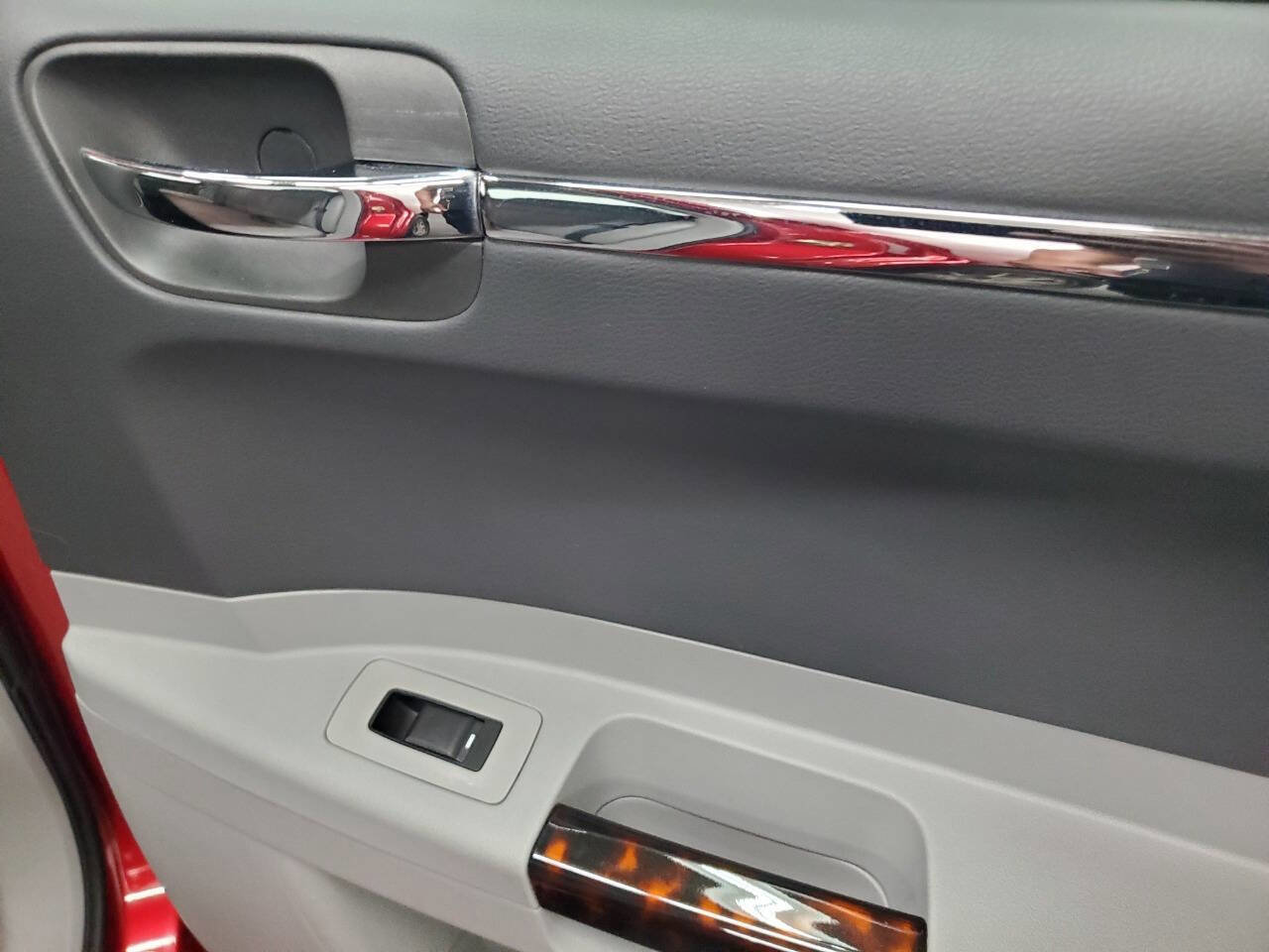 Used 2007 Chrysler 300 C image 18