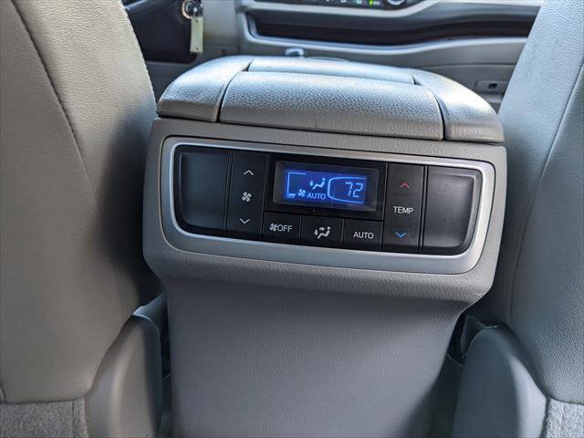 Used 2017 Toyota Highlander Plus w/ Protection Package #3 AWD/4WD image 21