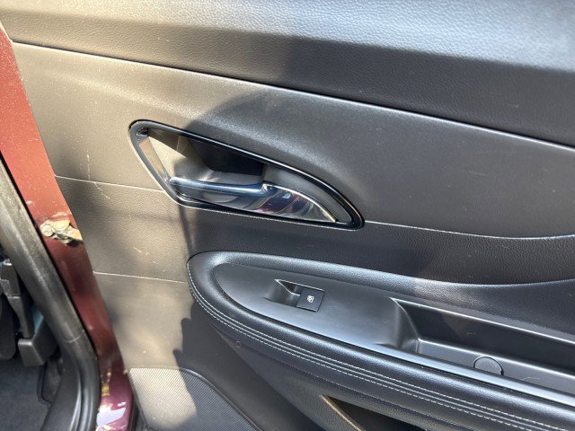 Used 2018 Buick Encore Sport Touring w/ Safety Package FWD image 38