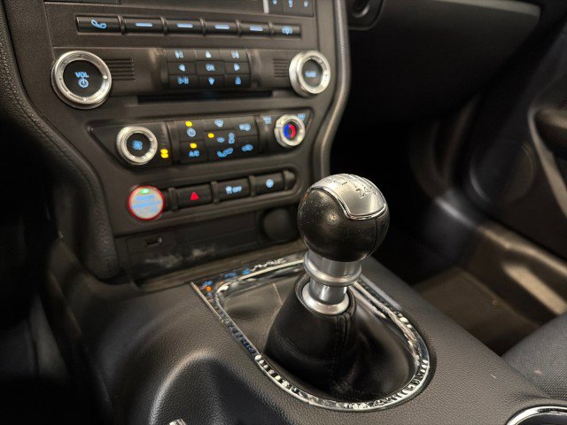 Used 2017 Ford Mustang Coupe image 24