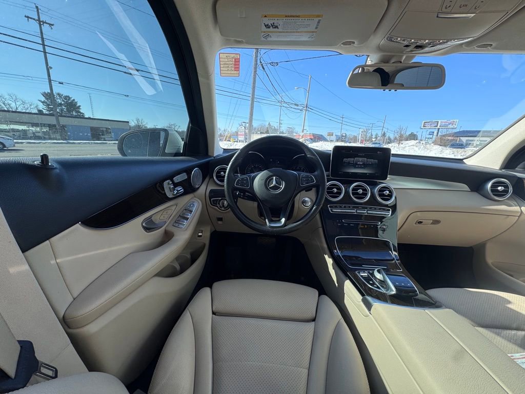 Used 2017 Mercedes-Benz GLC 300 4MATIC image 26