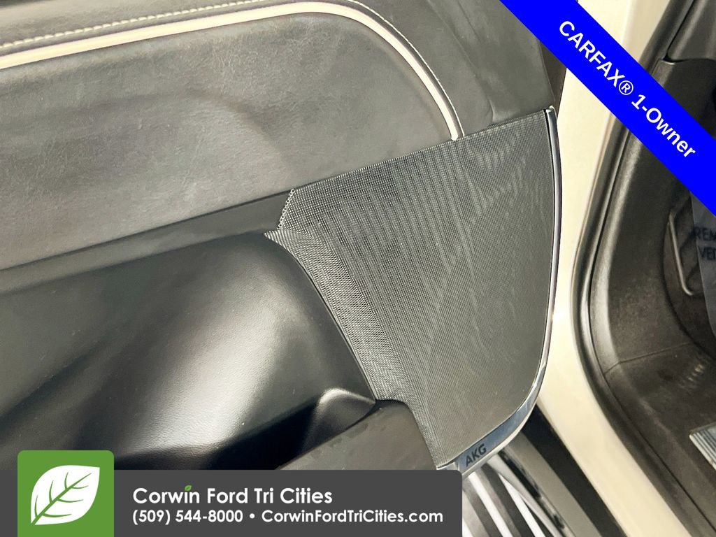 Used 2022 Cadillac Escalade Luxury w/ LPO, Floor Liner Package image 13