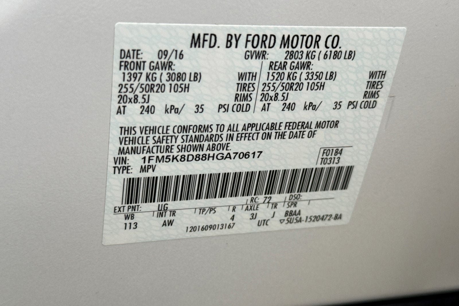 Used 2017 Ford Explorer XLT w/ Equipment Group 202A AWD/4WD image 37