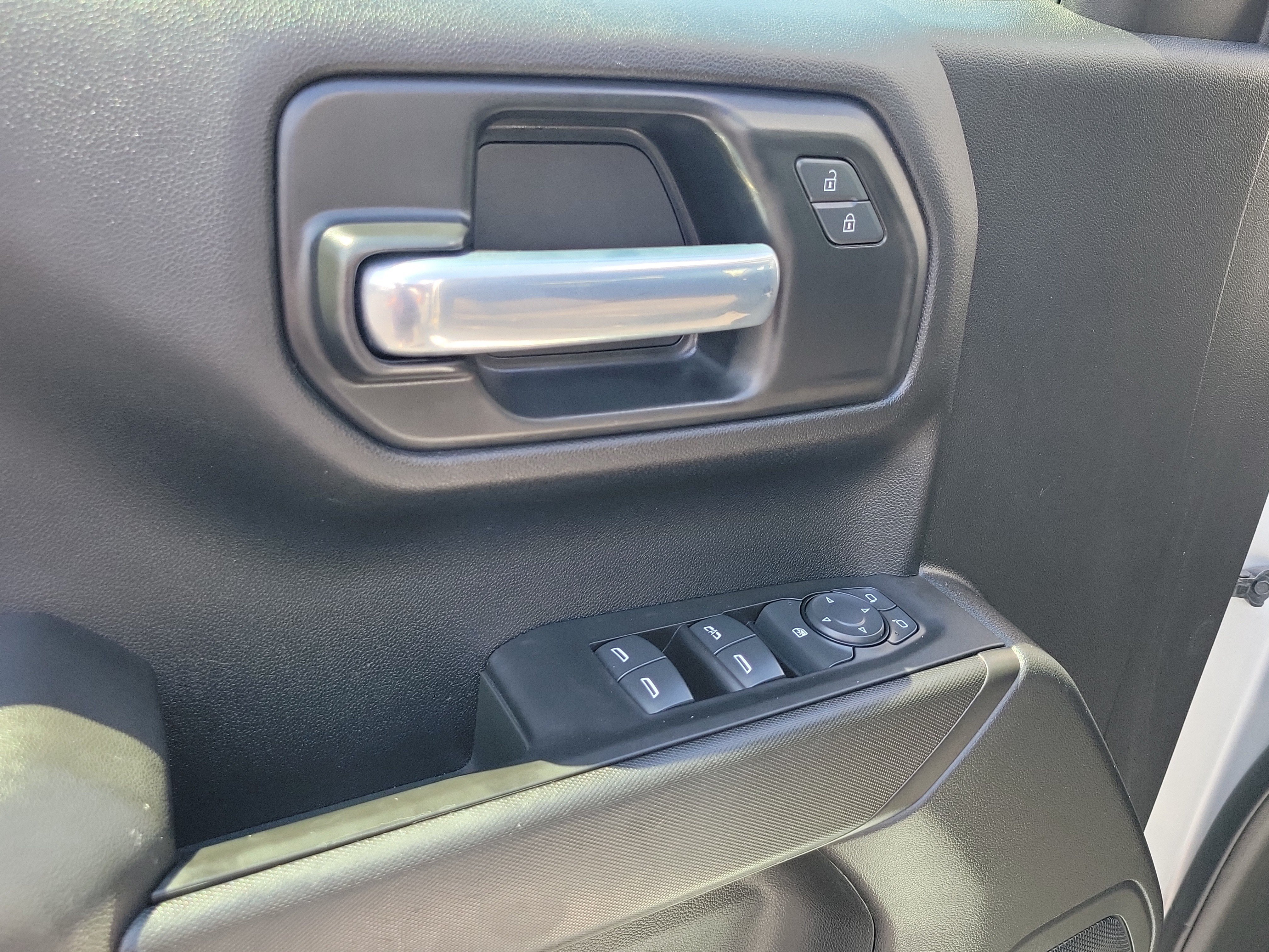 Used 2021 Chevrolet Silverado 1500 Custom Trail Boss AWD/4WD image 20