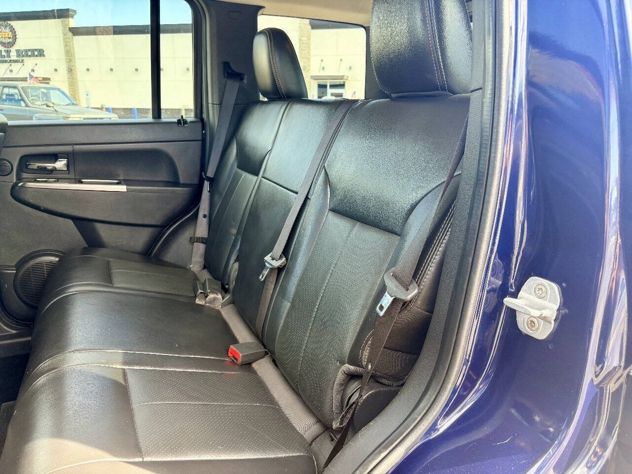 Used 2012 Jeep Liberty Limited Jet w/ Comfort/Convenience Group AWD/4WD image 18