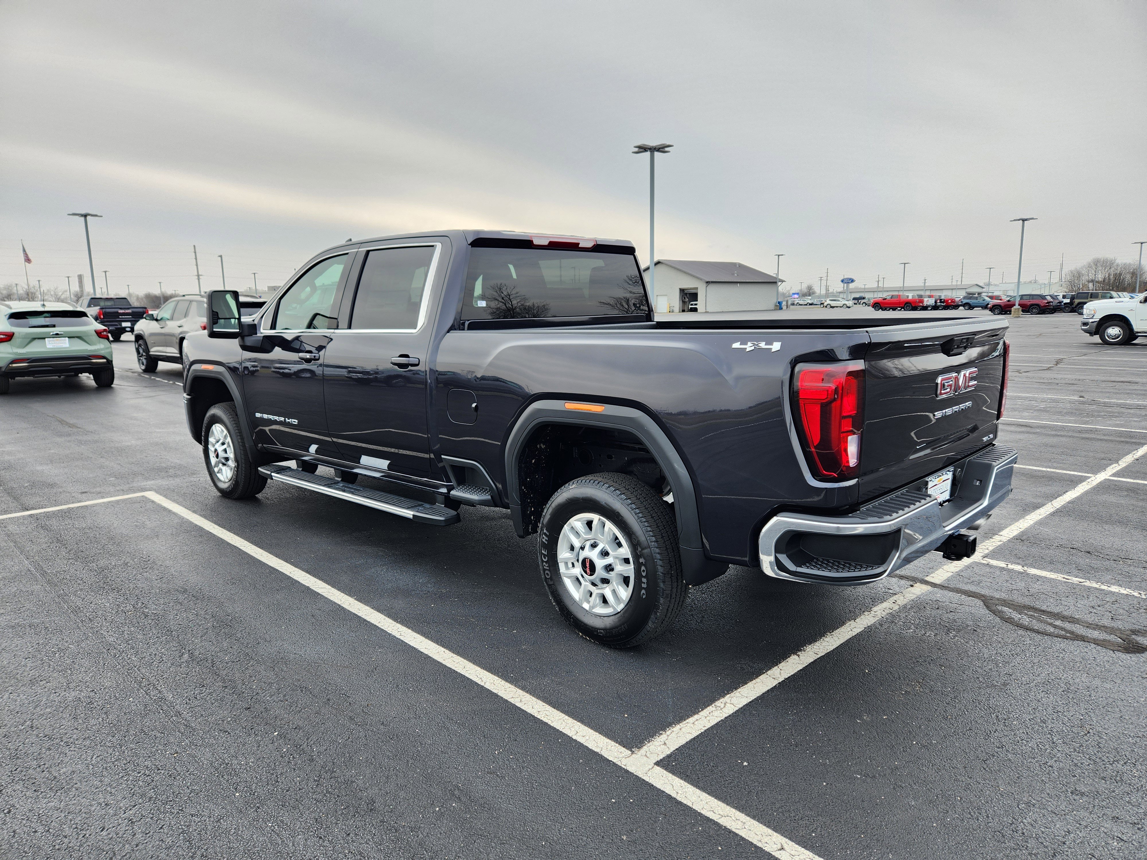 New 2026 GMC Sierra 2500 SLE image 3