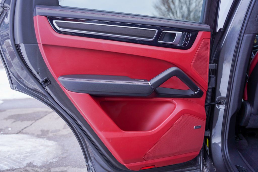 Used 2021 Porsche Cayenne GTS image 37