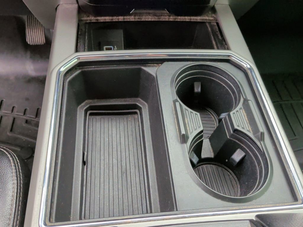 Used 2017 Ford F350 Lariat w/ Chrome Package image 27