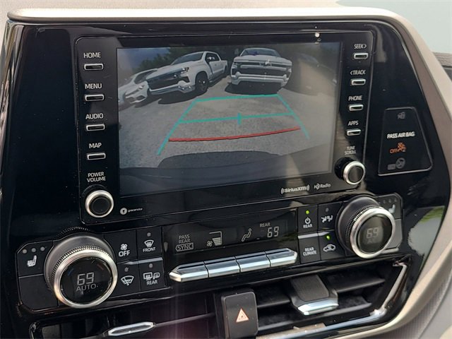 Used 2022 Toyota Highlander XLE image 33