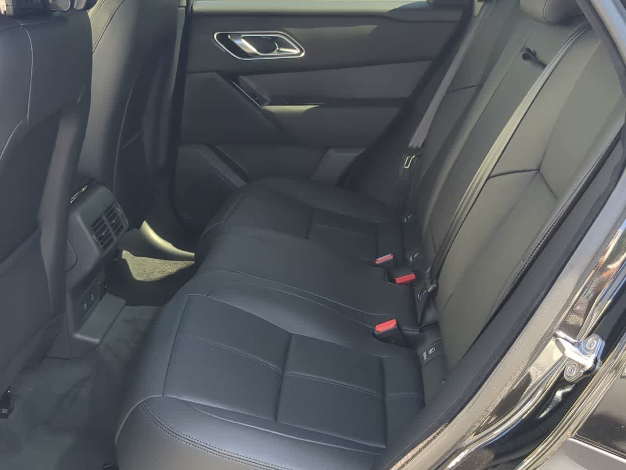 New 2026 Land Rover Range Rover Velar Dynamic SE AWD/4WD image 20