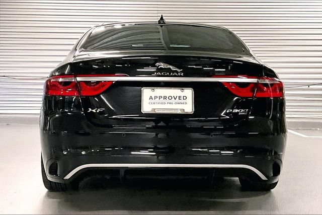 Certified 2022 Jaguar XF R-Dynamic SE AWD/4WD image 3