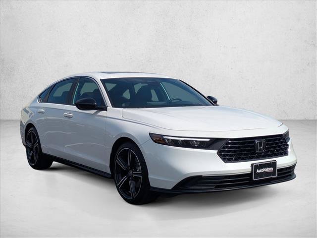 Used 2025 Honda Accord Sport image 3