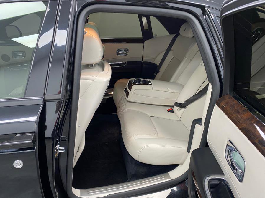 Used 2016 Rolls-Royce Ghost image 28