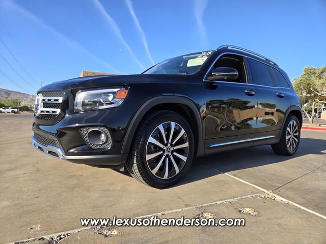 Used 2022 Mercedes-Benz GLB 250 4MATIC image 2