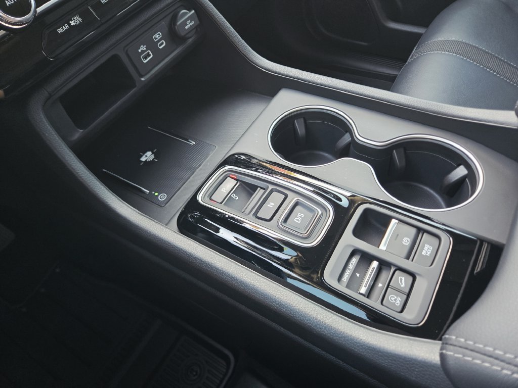Certified 2025 Honda Pilot Touring image 26