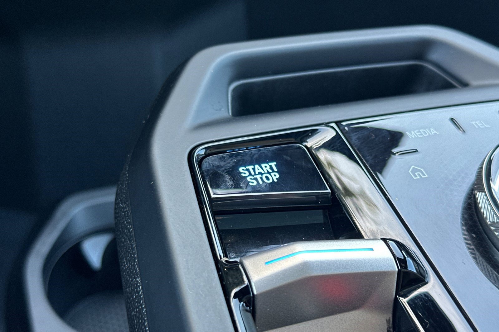 Used 2025 BMW iX xDrive50 image 30