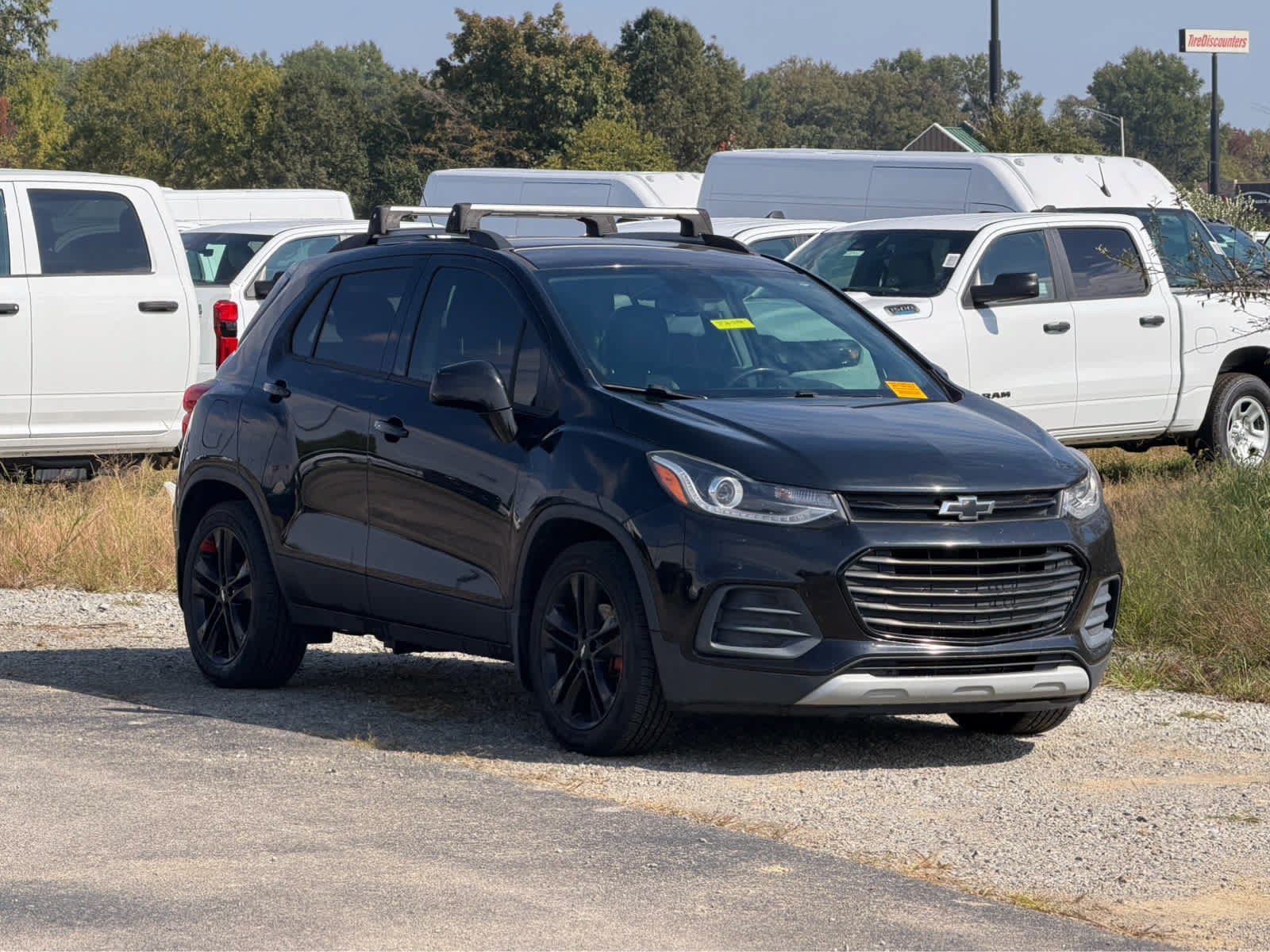 Used 2020 Chevrolet Trax LT w/ Redline Edition FWD image 1
