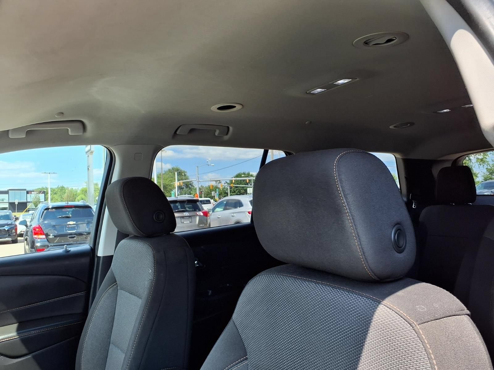 Used 2019 Chevrolet Traverse LT FWD image 19