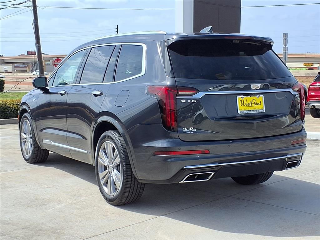 Used 2023 Cadillac XT6 Premium Luxury w/ Technology Package image 4