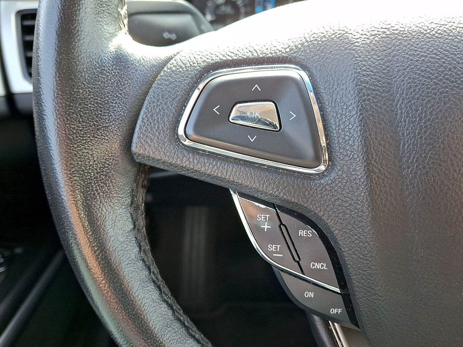 Used 2016 Lincoln MKZ Hybrid FWD image 17