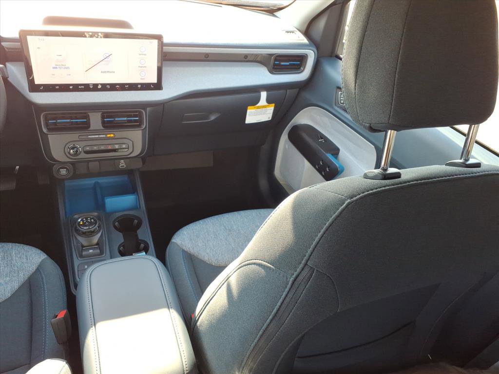 New 2025 Ford Maverick XLT image 12