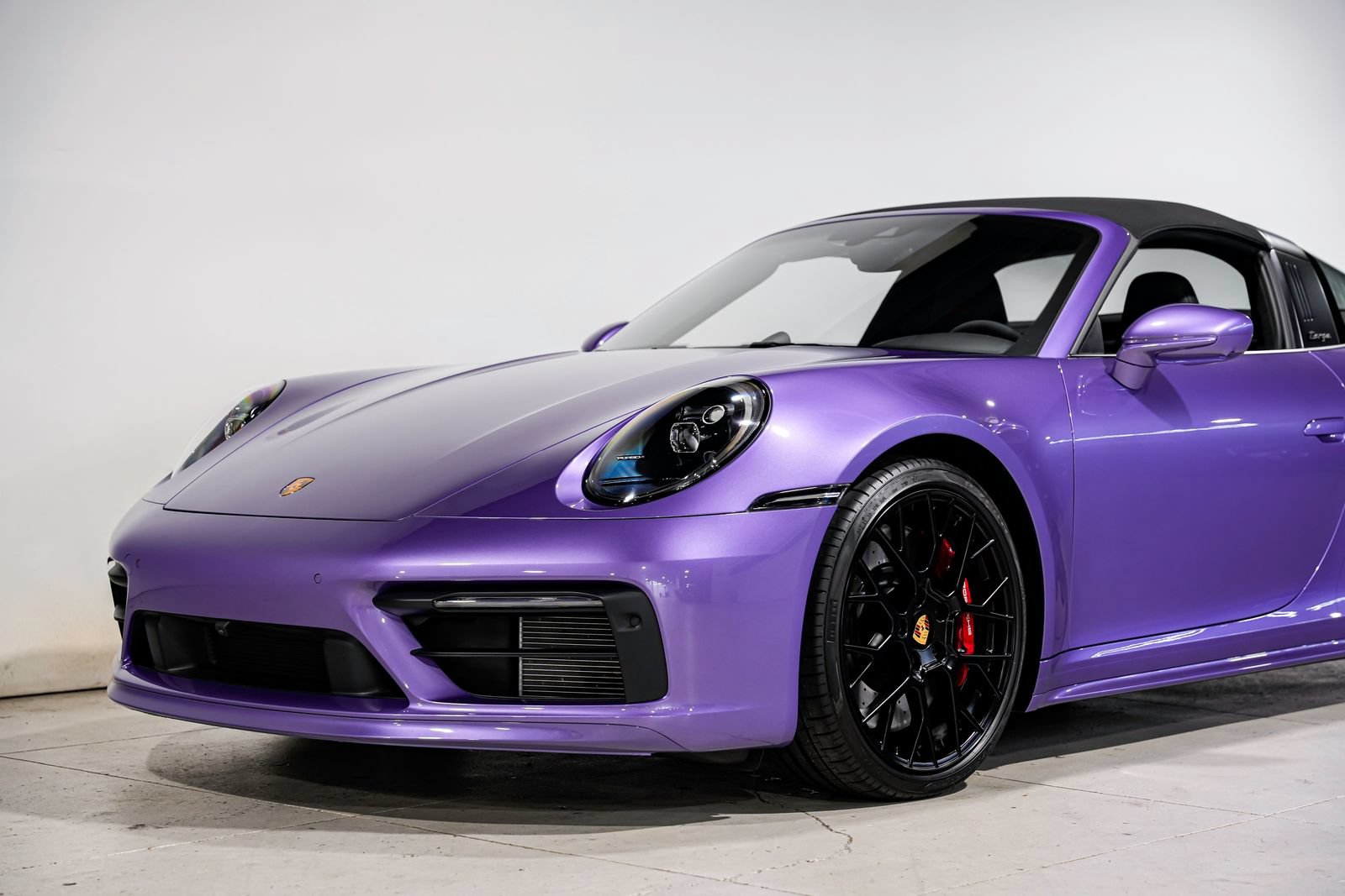 Used 2024 Porsche 911 Targa 4 GTS AWD/4WD image 33