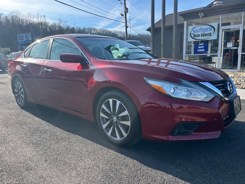 Used 2017 Nissan Altima 2.5 SV image 3