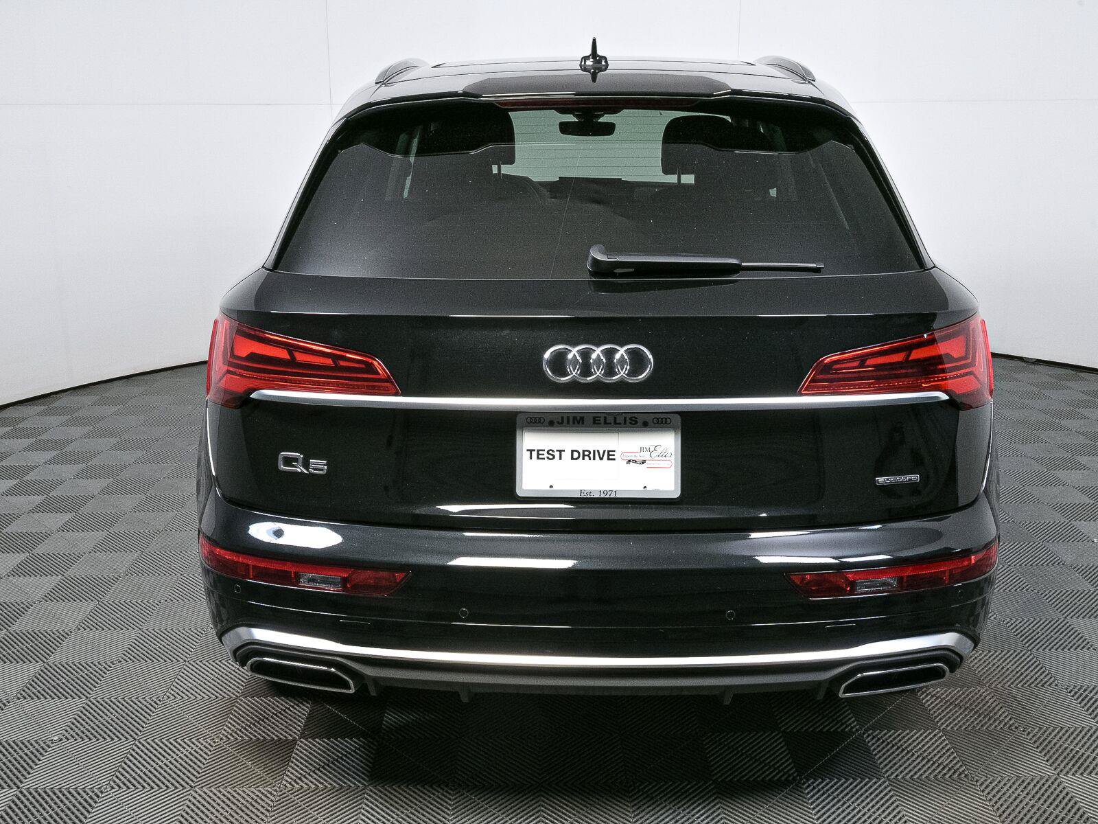 Used 2023 Audi Q5 2.0T Premium Plus w/ Premium Plus Package AWD/4WD image 33