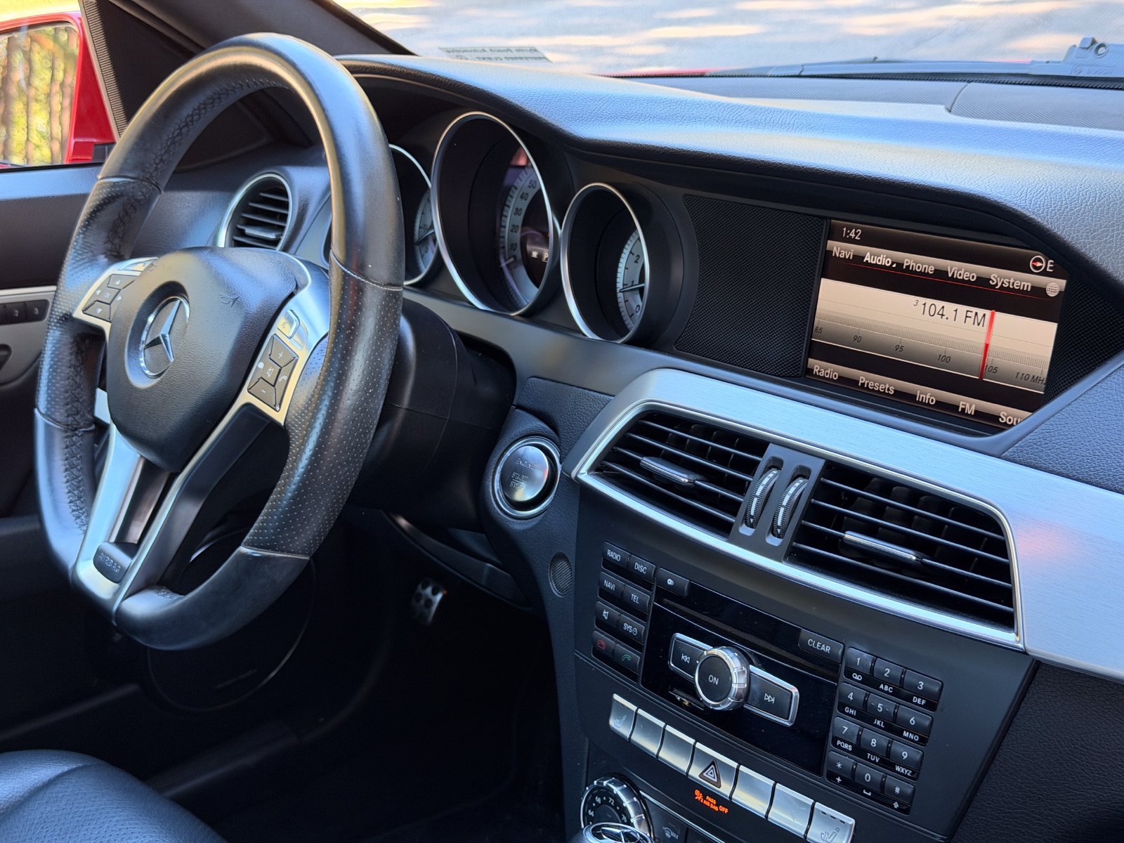 Used 2013 Mercedes-Benz C 250 Sedan image 20