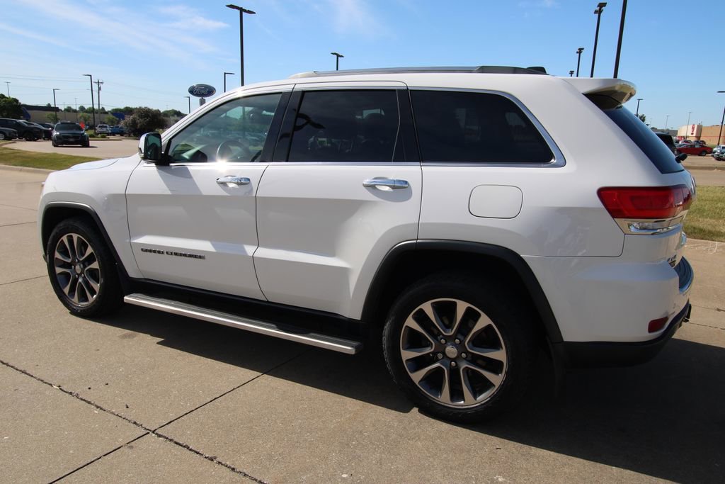 Used 2018 Jeep Grand Cherokee Limited AWD/4WD image 17