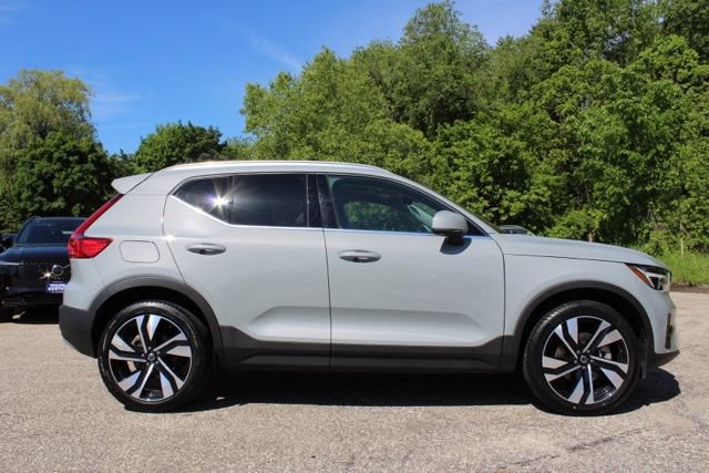 Certified 2024 Volvo XC40 B5 Ultimate w/ Climate Package AWD/4WD image 11