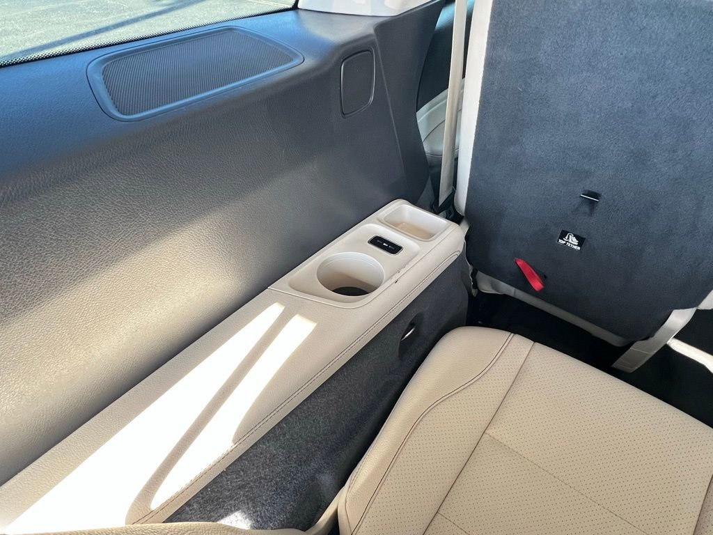 Used 2020 Mercedes-Benz GLS 450 4MATIC image 27