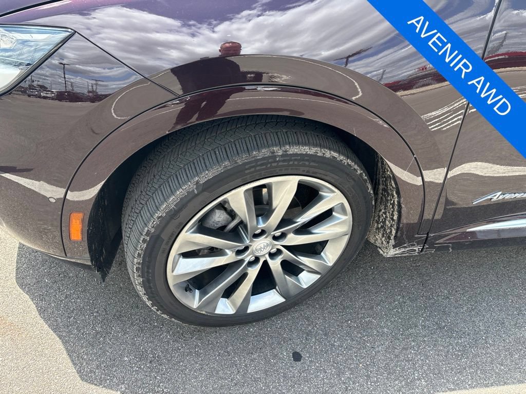 Used 2021 Buick Envision Avenir w/ Technology Package II AWD/4WD image 4