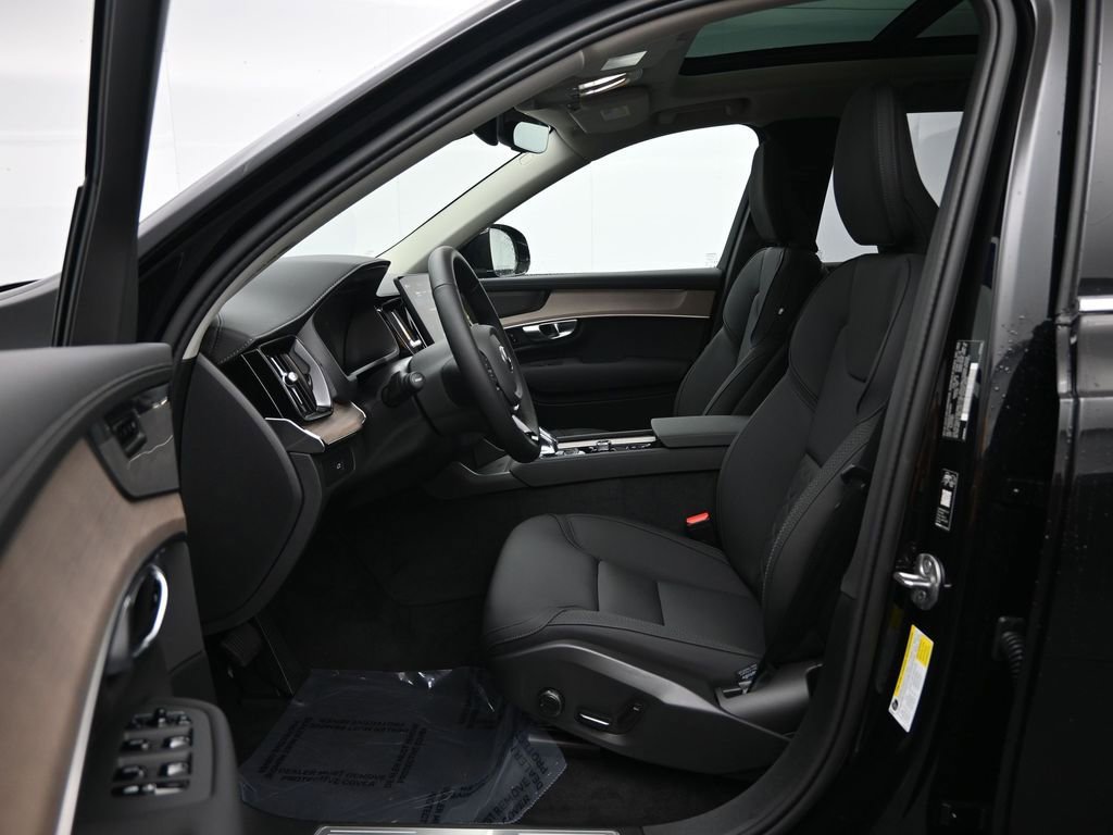 New 2026 Volvo XC90 B6 Plus w/ Protection Package Premier AWD/4WD image 22