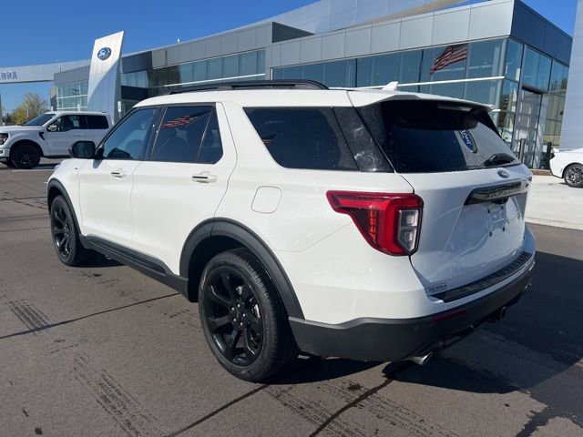 Used 2023 Ford Explorer ST-Line w/ Class IV Trailer Tow Package AWD/4WD image 7