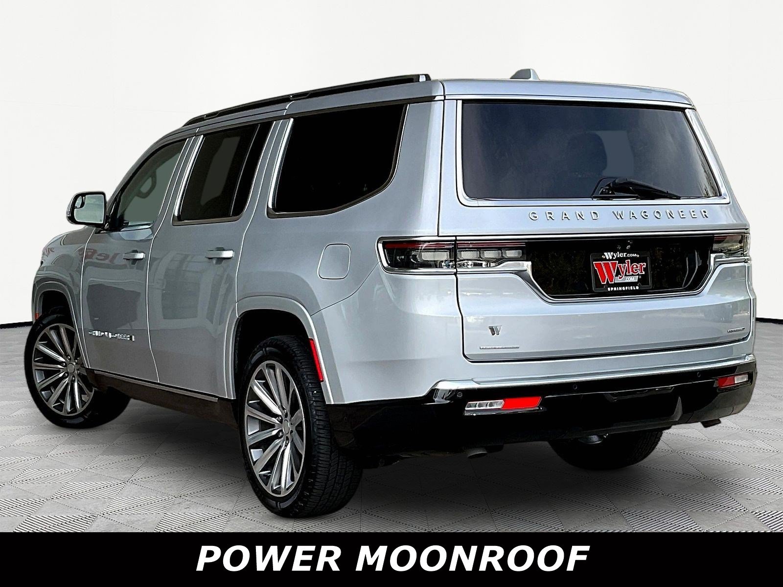 Used 2022 Jeep Grand Wagoneer Series II w/ Convenience Group III AWD/4WD image 4