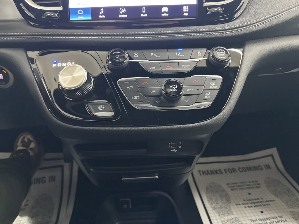 New 2026 Chrysler Pacifica Select image 42