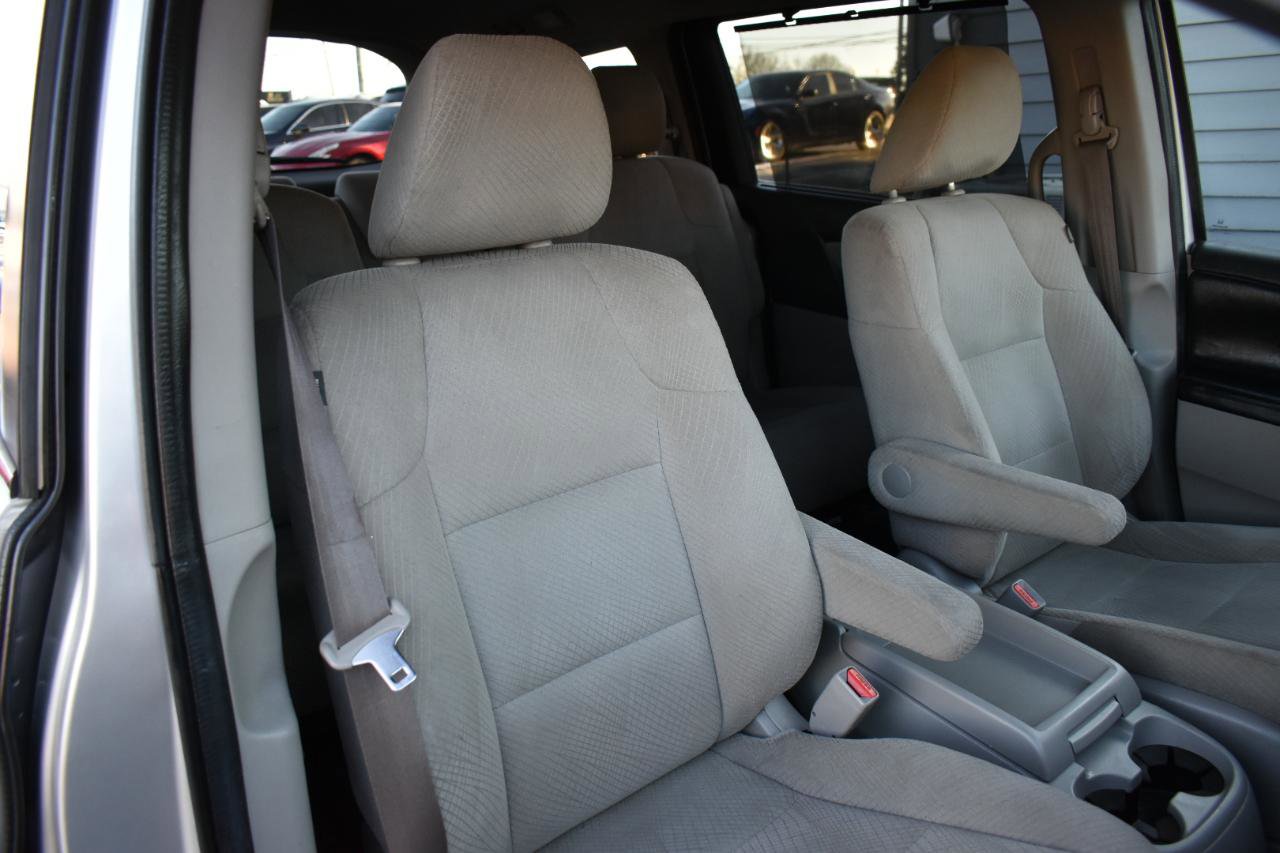Used 2014 Honda Odyssey EX image 33