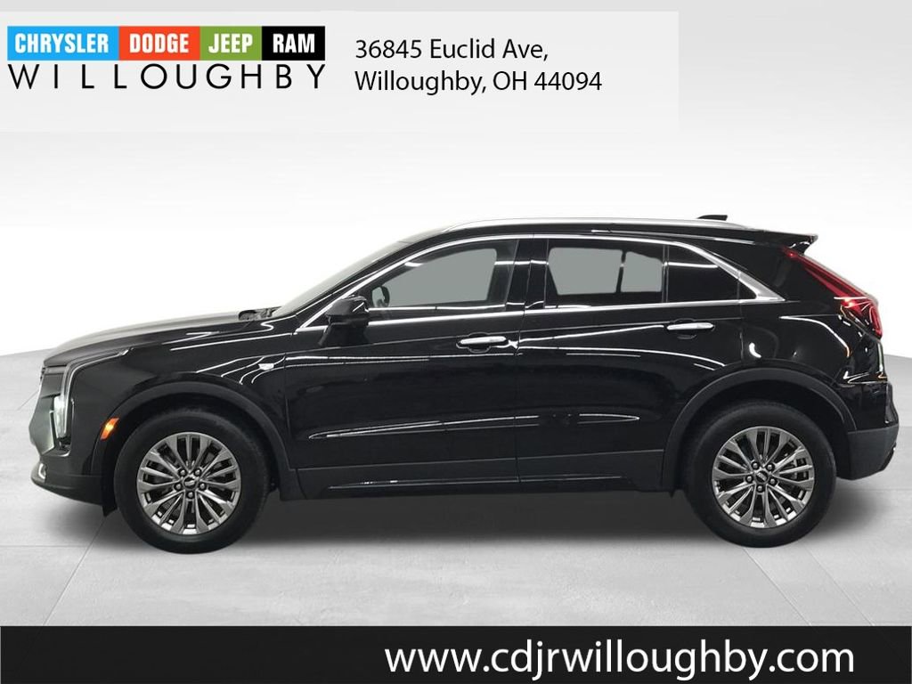 Used 2025 Cadillac XT4 Premium Luxury image 5