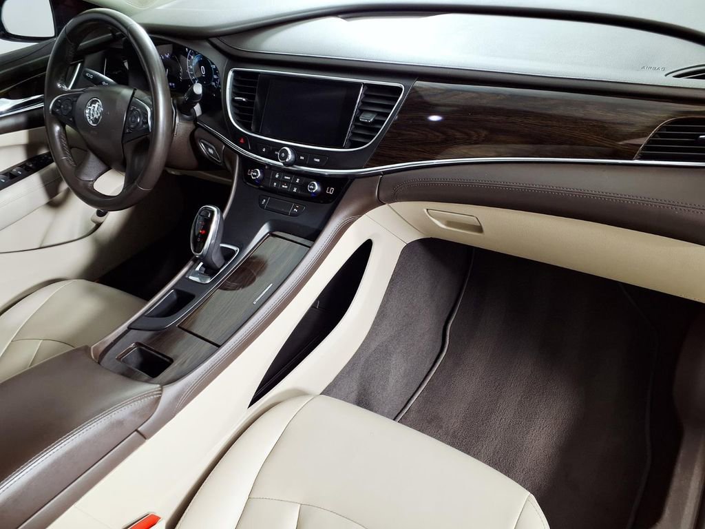 Used 2017 Buick LaCrosse Preferred image 14