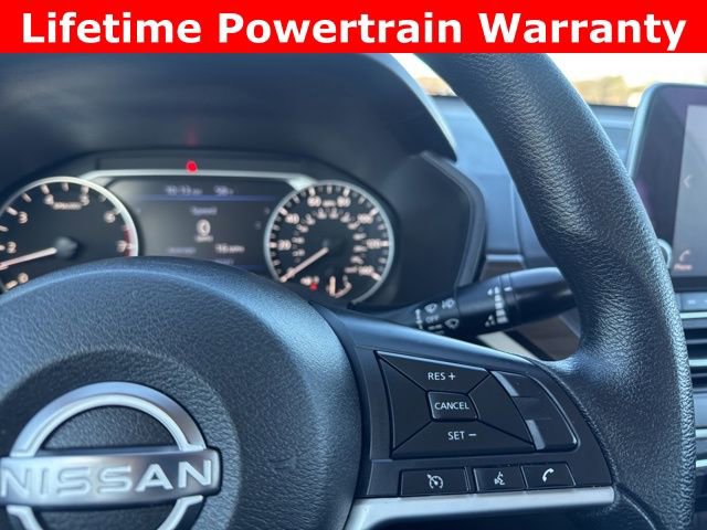 Used 2024 Nissan Altima 2.5 SV image 11