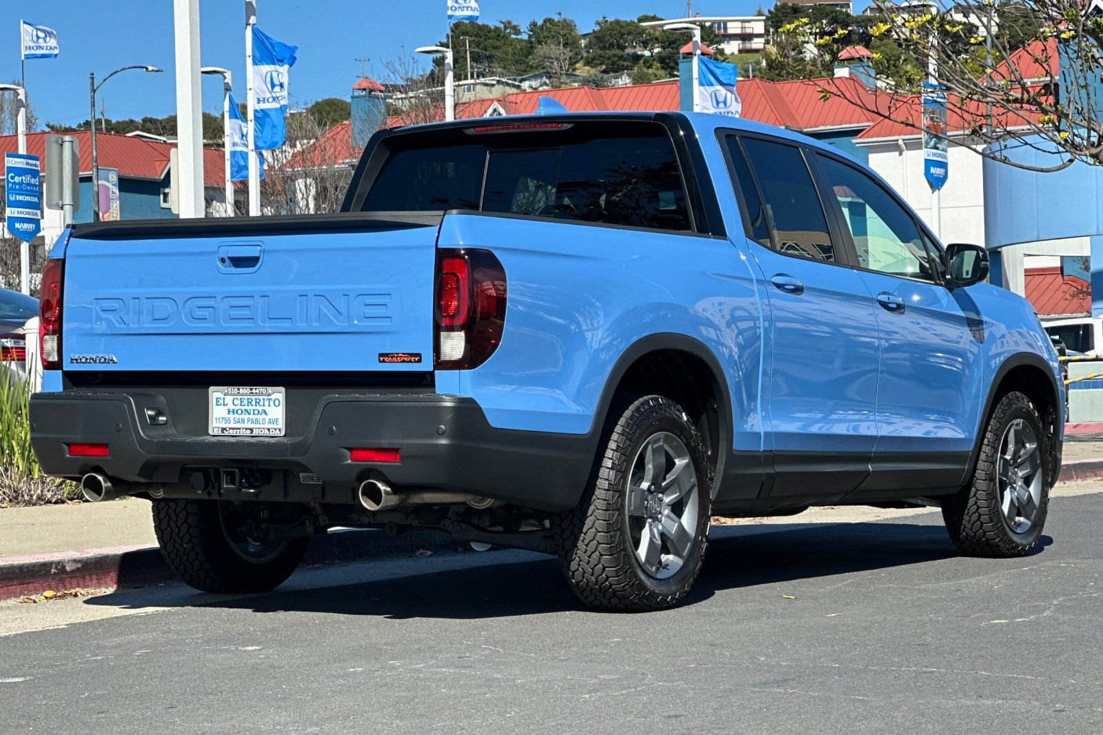 Used 2025 Honda Ridgeline TrailSport image 3