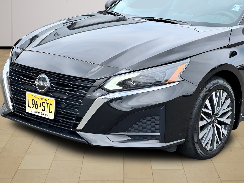 Used 2024 Nissan Altima 2.5 SV AWD/4WD image 35