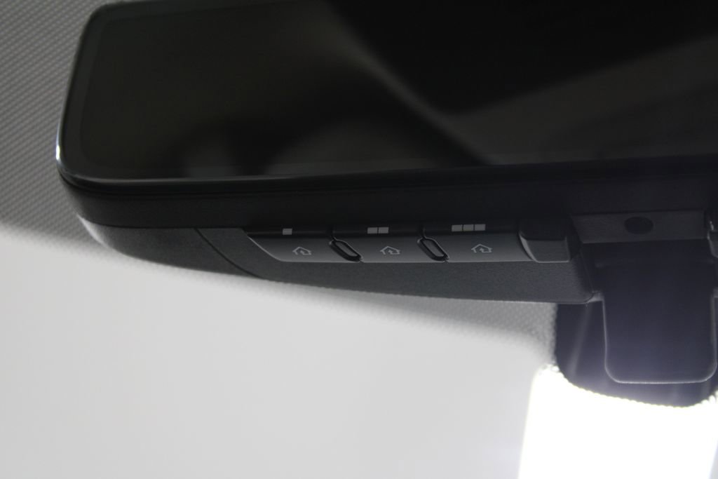 Used 2024 Nissan Armada Platinum w/ Captain's Chairs Package image 57