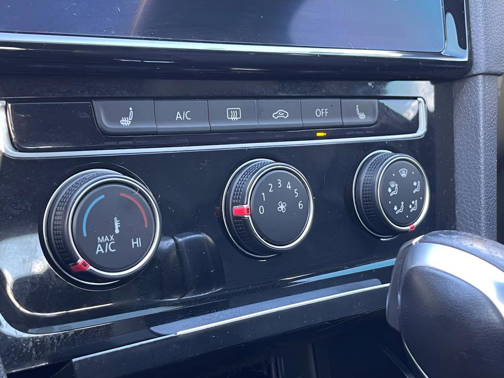 Used 2021 Volkswagen GTI SE image 25