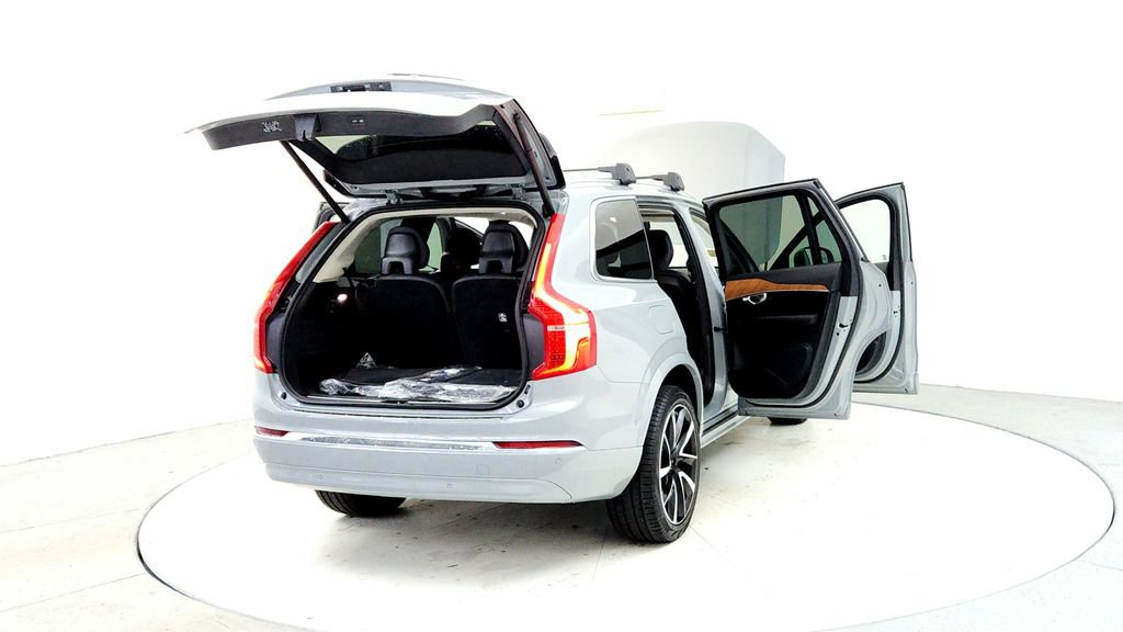 Used 2024 Volvo XC90 B6 Plus AWD/4WD image 11