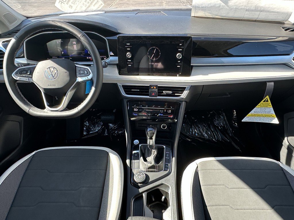 New 2025 Volkswagen Taos SE image 10