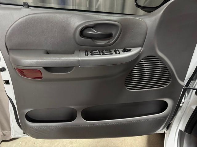 Used 2003 Ford F150 XLT AWD/4WD image 13