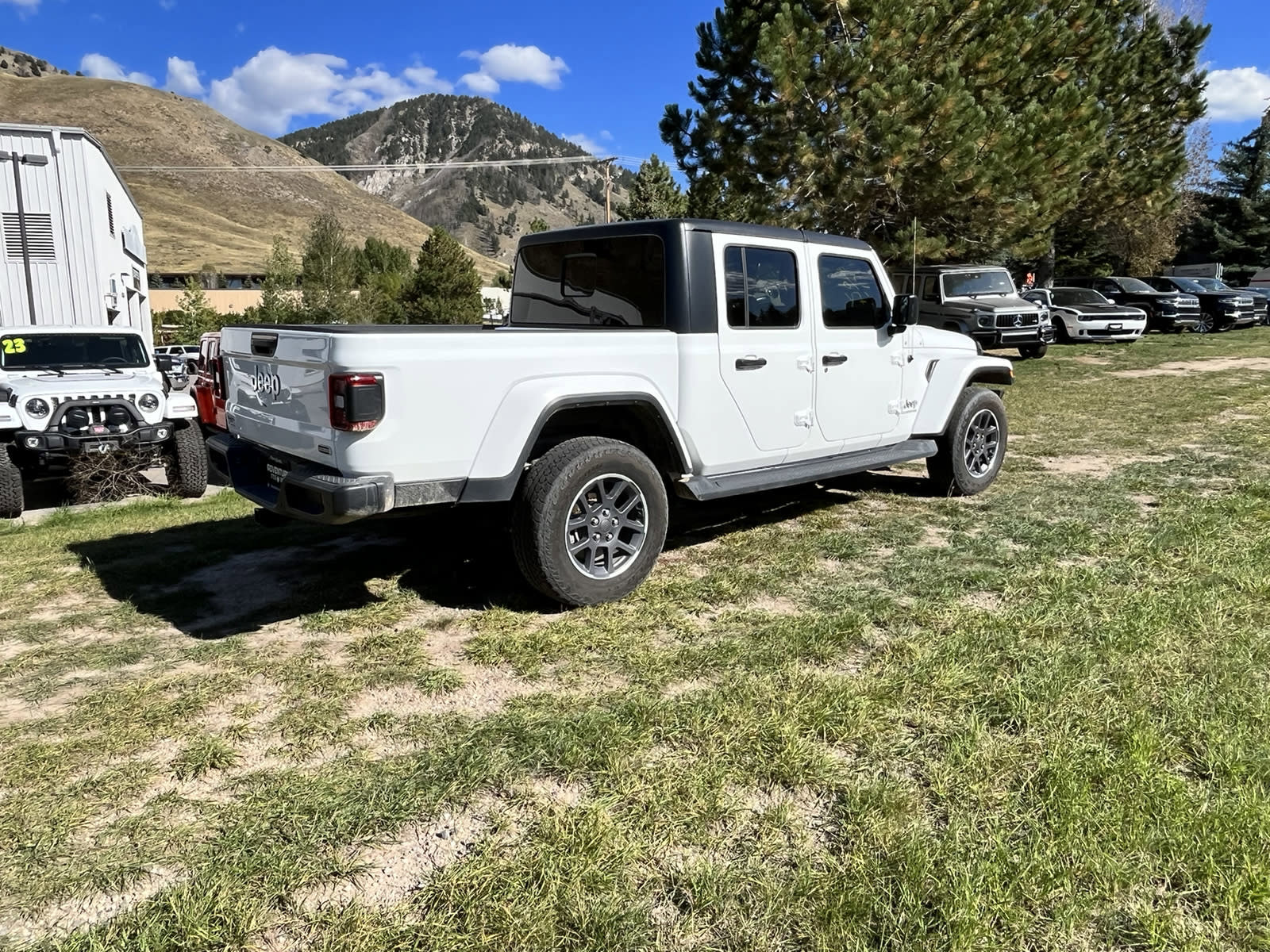Used 2021 Jeep Gladiator Overland w/ Popular Equipment Package image 6