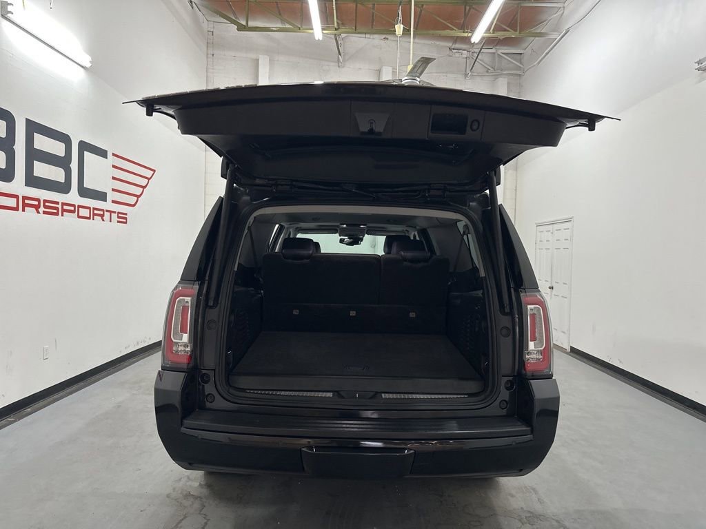 Used 2020 GMC Yukon XL SLT w/ Open Road Package image 11